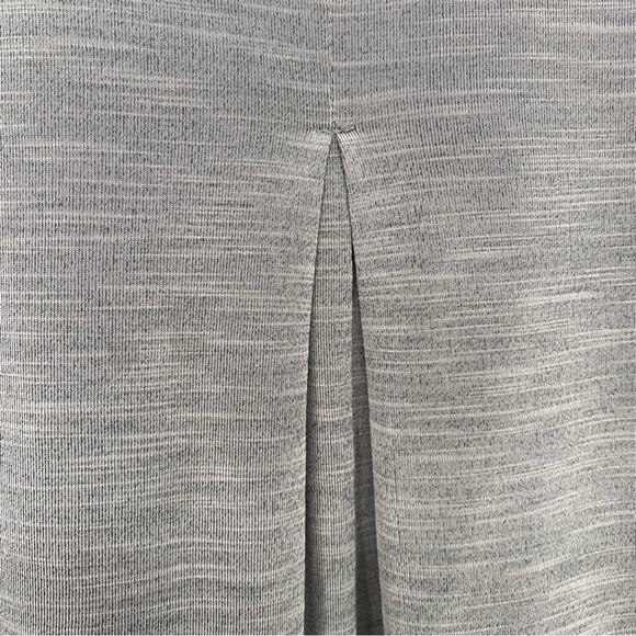 Mod Ref Shirt Women's Essential Short Sleeve V-Neck w/ Back Pleat S - Picture 2 of 10